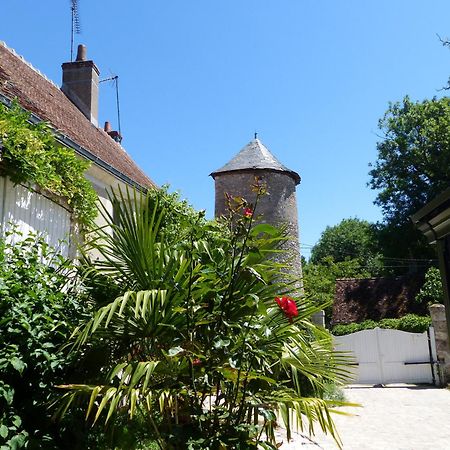 Gite De La Tour De Loire - 65 M2 Au Pied D'Une Tour De Gue Du 17Eme Siecle Mer Bagian luar foto