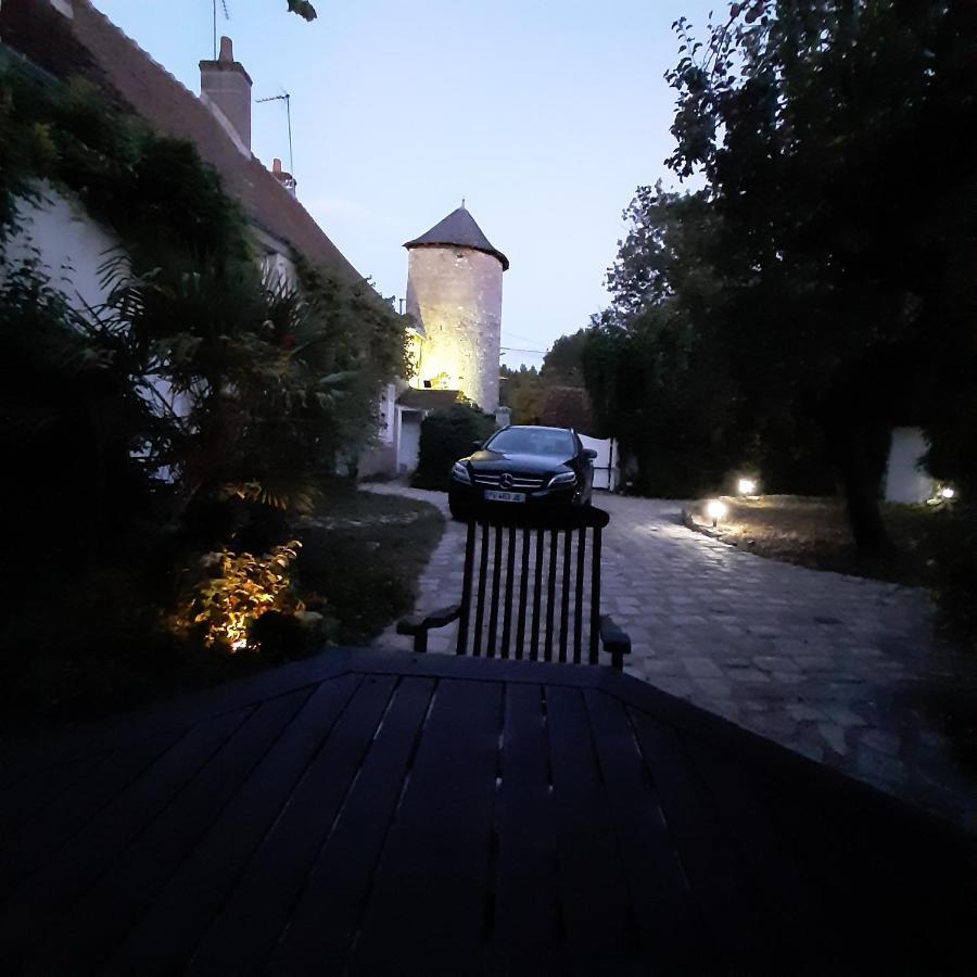Gite De La Tour De Loire - 65 M2 Au Pied D'Une Tour De Gue Du 17Eme Siecle Mer Bagian luar foto