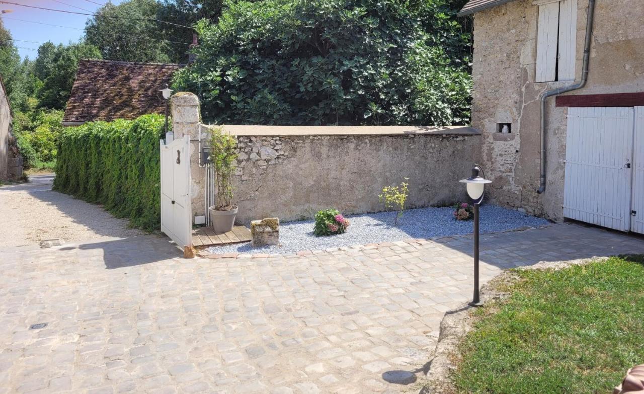 Gite De La Tour De Loire - 65 M2 Au Pied D'Une Tour De Gue Du 17Eme Siecle Mer Bagian luar foto