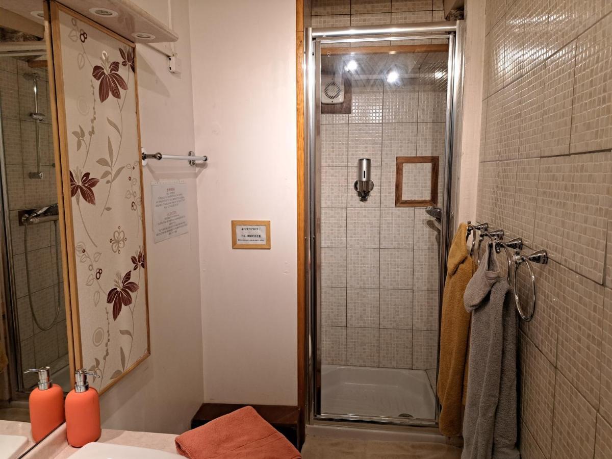 Gite De La Tour De Loire - 65 M2 Au Pied D'Une Tour De Gue Du 17Eme Siecle Mer Bagian luar foto